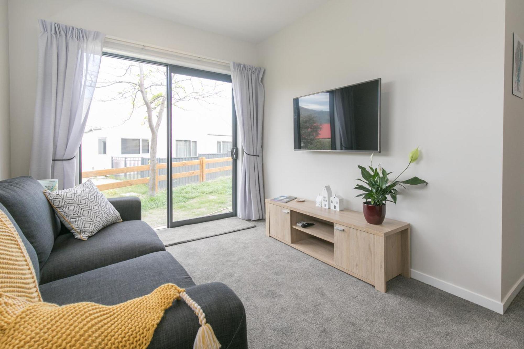 Mount Iron Apartment Wanaka Exterior photo
